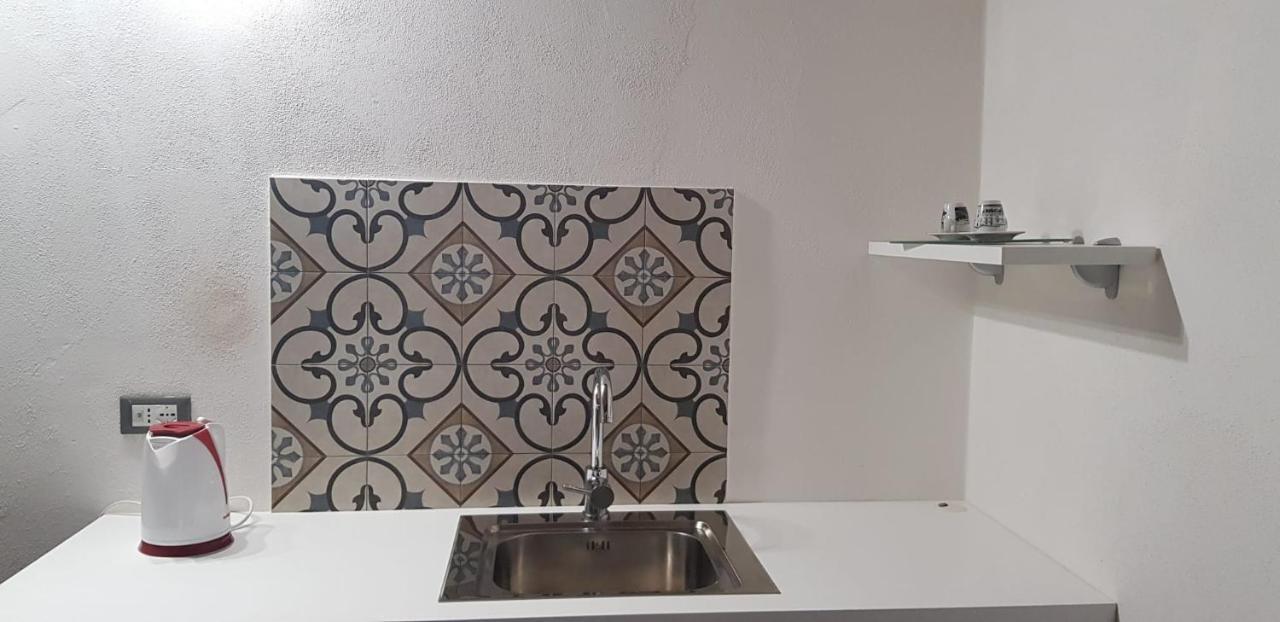 Mansarde & Suite Maison 1706 Lago Orta Borgomanero Buitenkant foto