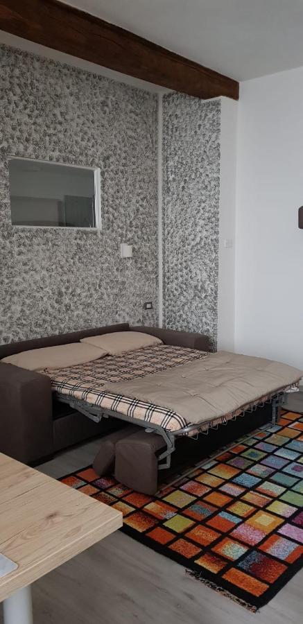 Mansarde & Suite Maison 1706 Lago Orta Borgomanero Buitenkant foto