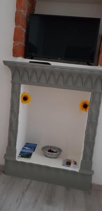 Mansarde & Suite Maison 1706 Lago Orta Borgomanero Buitenkant foto