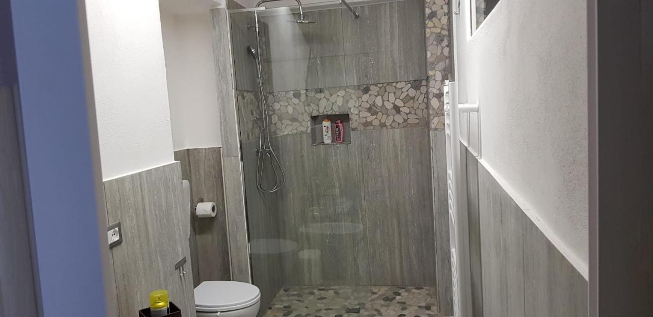 Mansarde & Suite Maison 1706 Lago Orta Borgomanero Buitenkant foto